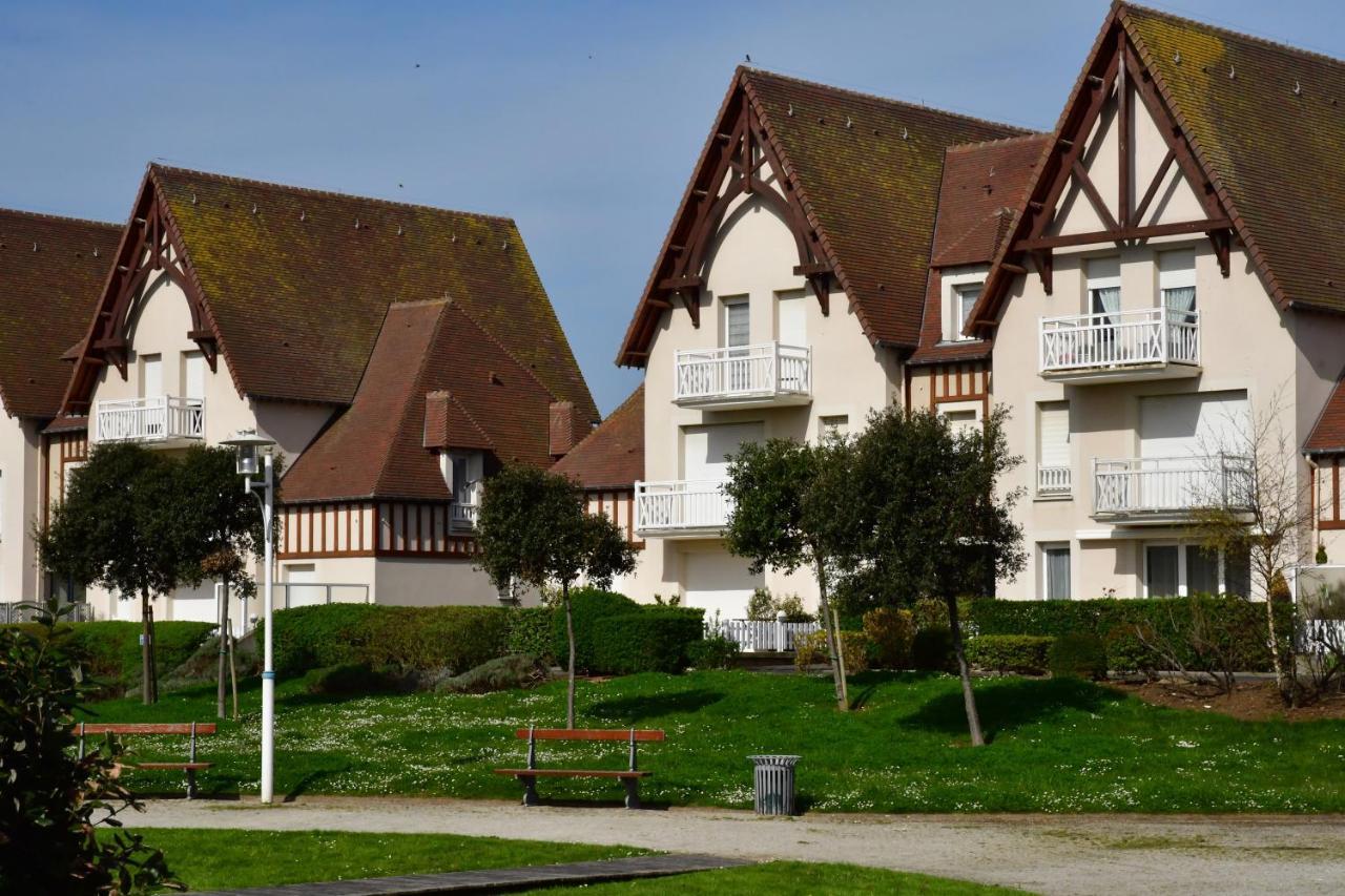 Apartamento Studio Avec Chambre - Balcon Et A 20M De La Mer Courseulles-sur-Mer Exterior foto